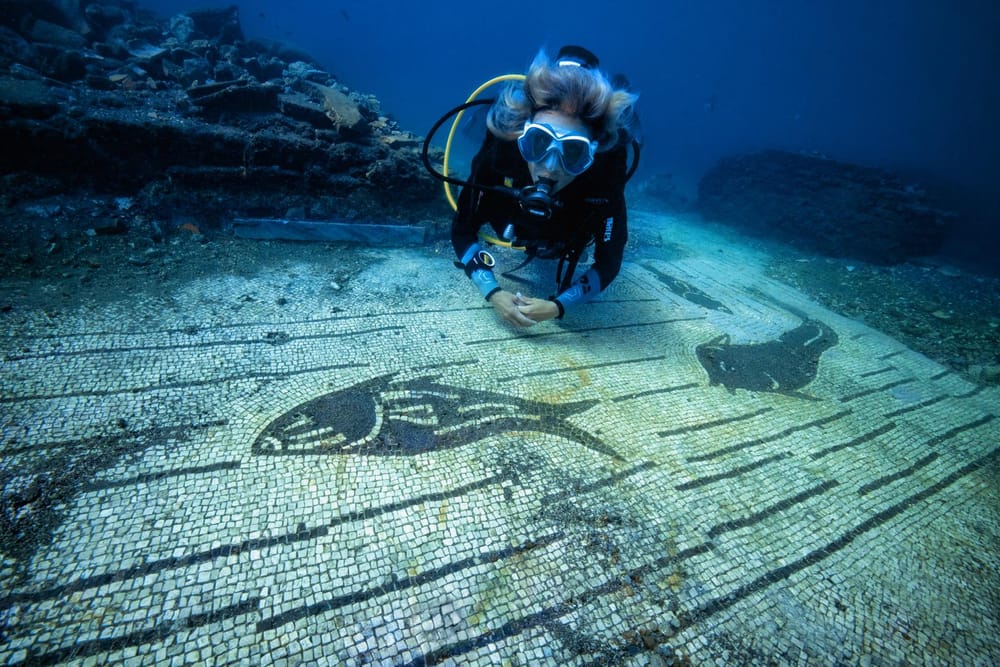 Terre ardenti e sommerse:  il fascino di Baia e dei Campi Flegrei post image